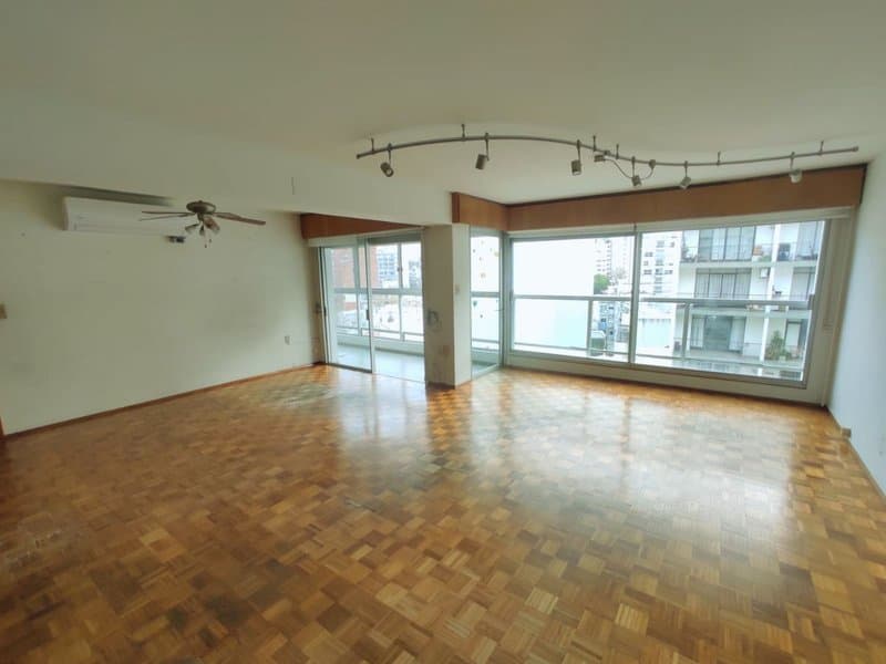 Apartamento en venta 4 dormitorios sobre Echevarriarza Pocitos