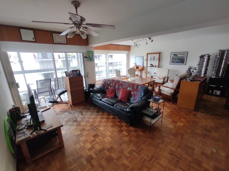 Apartamento en venta 4 dormitorios sobre Echevarriarza Pocitos