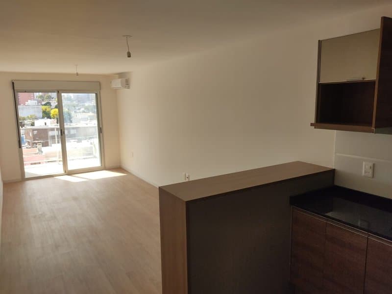 Alquiler apartamento 1 dormitorio garaje y terraza Parque Batlle