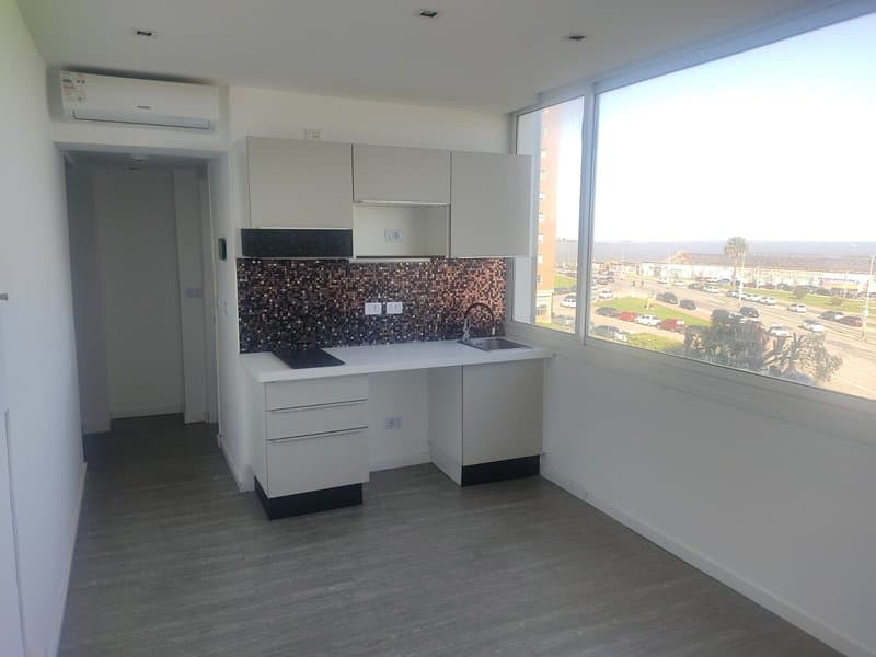 Venta apartamento 1 dormitorio Rambla Montevideo - Torre Mauá 406