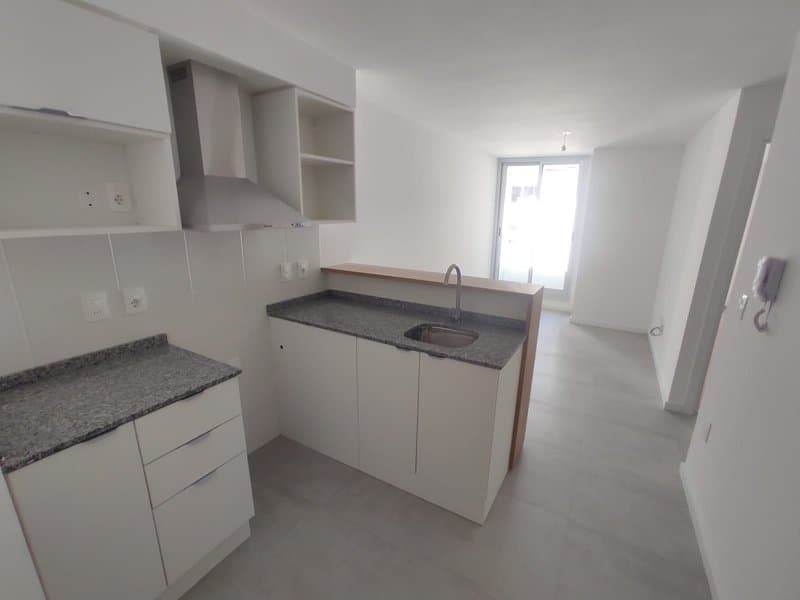 Alquiler apartamento 1 dormitorio a estrenar Centro Altos de Paraguay 308