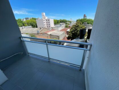 Alquiler Apartamento 2 Dormitorios Tres Cruces Altos de Bulevar garaje incluido $49.000